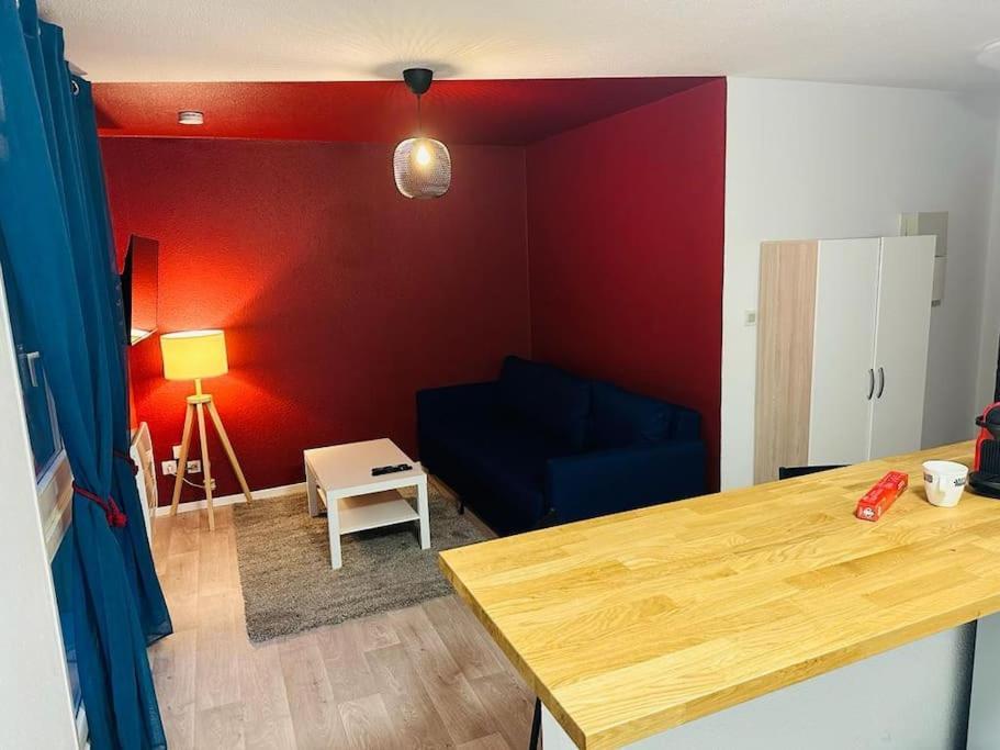 Studio Centre Avec Wifi Apartment Mulhouse Bagian luar foto