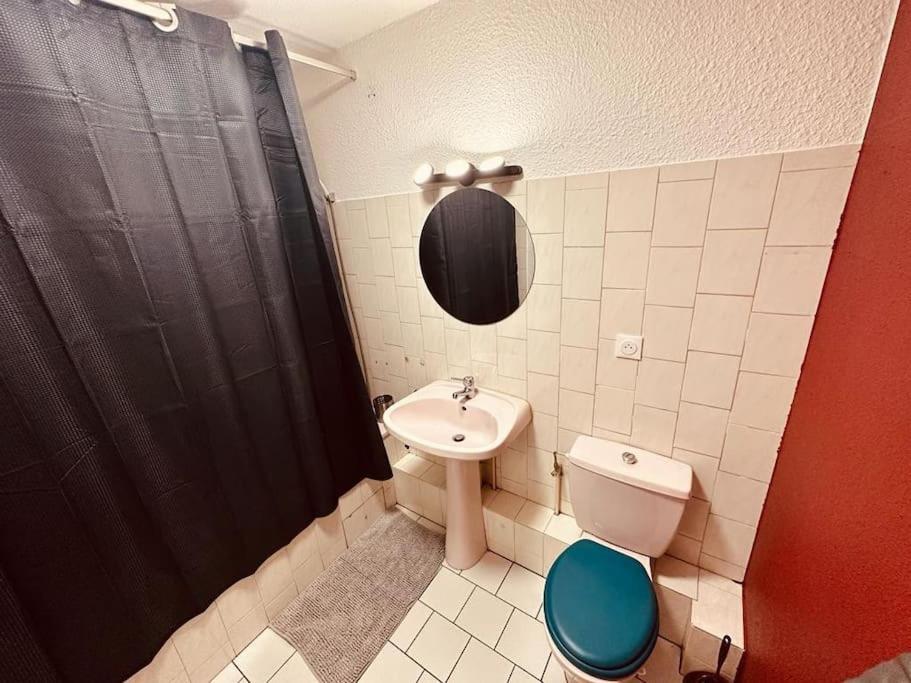 Studio Centre Avec Wifi Apartment Mulhouse Bagian luar foto