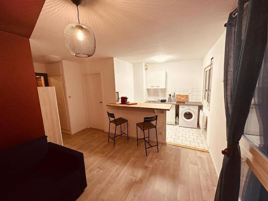 Studio Centre Avec Wifi Apartment Mulhouse Bagian luar foto
